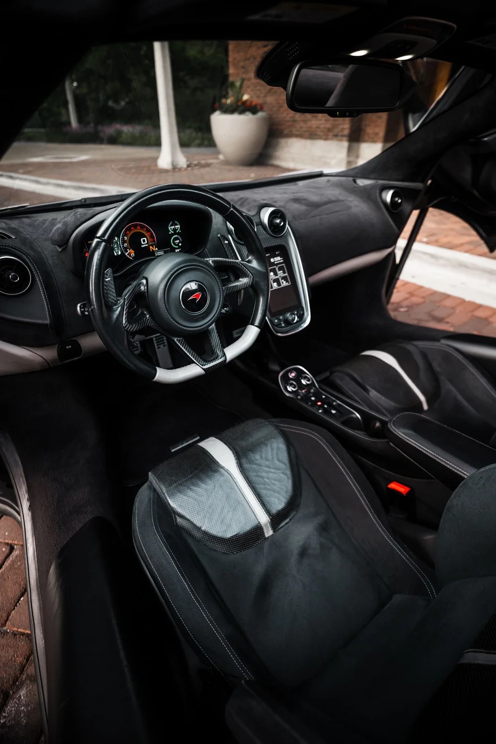 Luxury & Exotic Car Rental Chicago | Axel Luxury